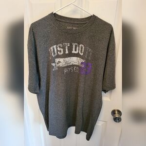 Nike Lebron James Gray Just Do It Phys Ed 23 Men's XL Extra Large T-Shirt King